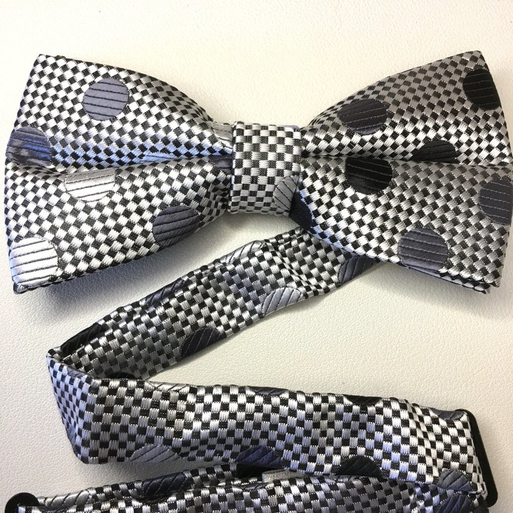 JON VANDYK HOLLAND Vintage Vibe Semi-Butterfly Bow Tie ▶◀ 𝔹ℝ𝔸ℕ𝔻 ℕ𝔼𝕎! - Picture 2 of 9